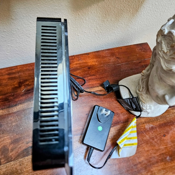 NETGEAR N900 Wireless Dual Band Gigabit Router, Model: R4500 - Picture 6 of 6